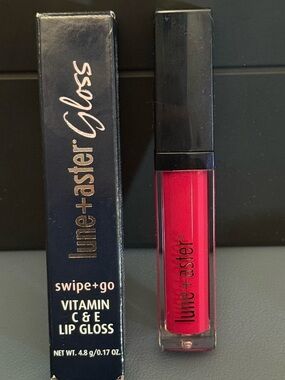 Swipe+Go Vitamin C & E Lip Gloss — Innovator